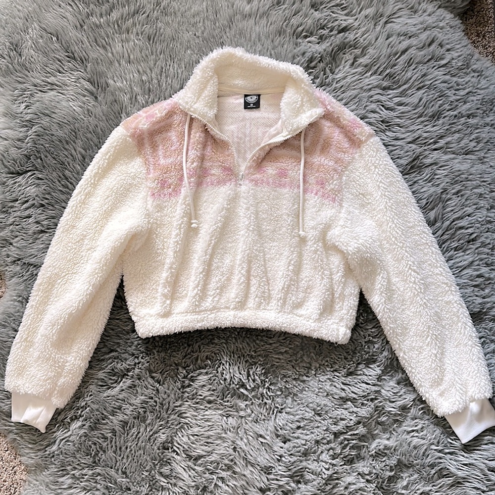 Fuzzy crème sweater